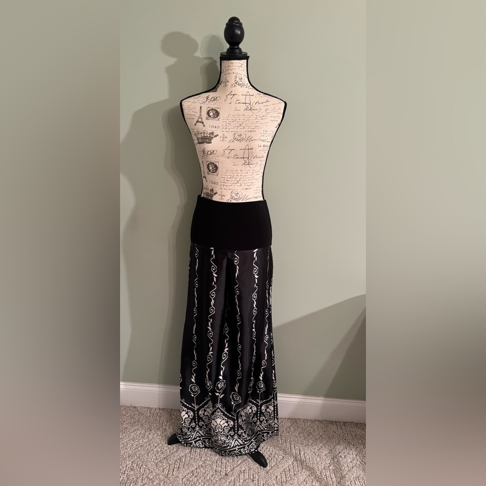 Topia Women’s Size Small Polyester Satin Palazzo Pants